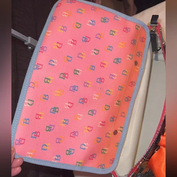Dooney & Bourke Vintage Rainbow Crayon Graffiti Hearts Collection Bag Y2K 🌈 - Picture 13 of 17